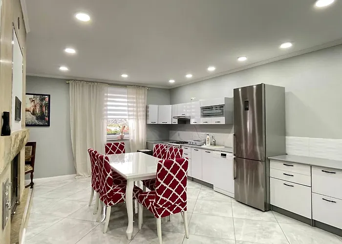 Apartament w willi Karczyn - noclegi dla miłośników natury i spokoju Apartamento Karczyn